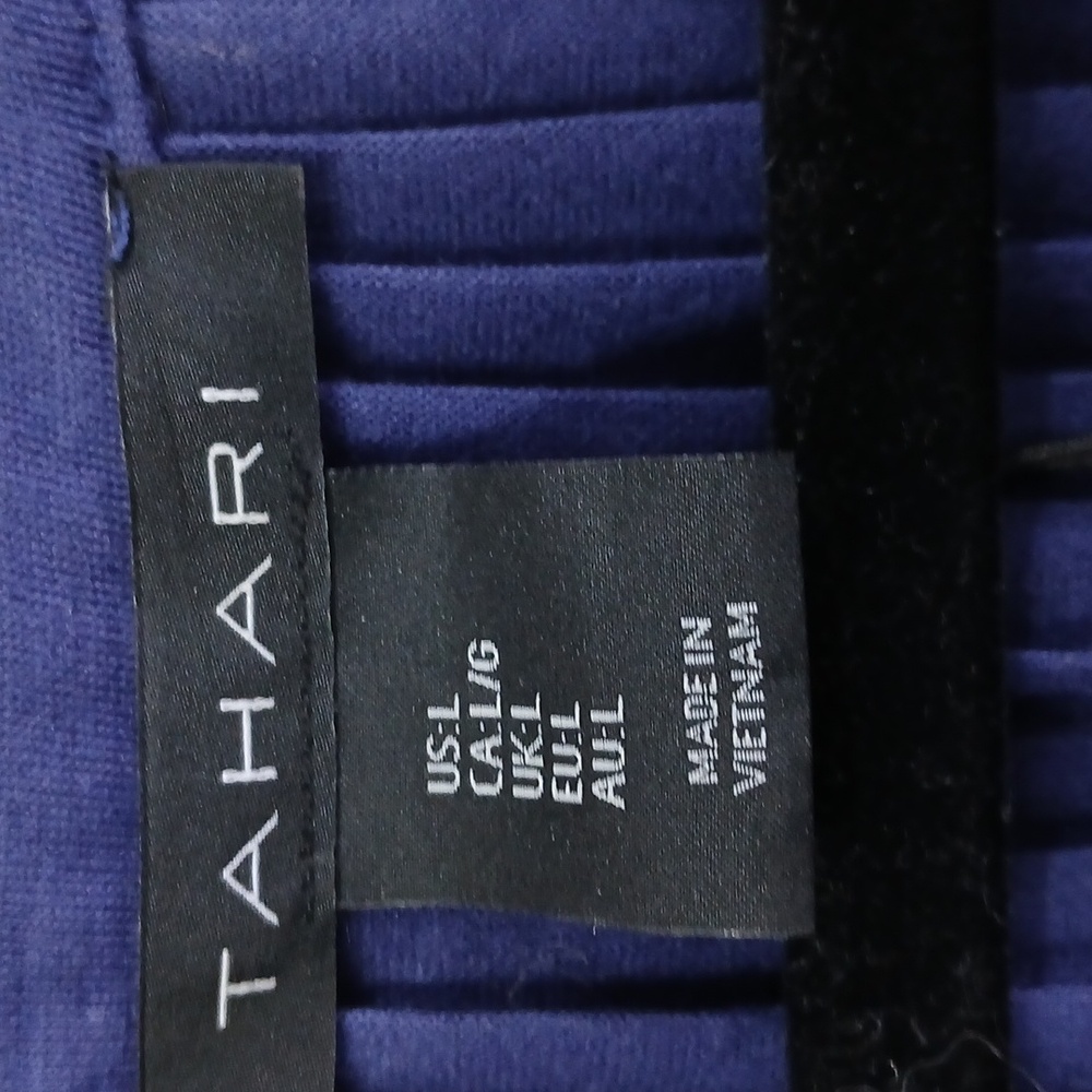 Tahari Women's Navy Pleated Sleeveless Blouse Large - Picture 4 of 5